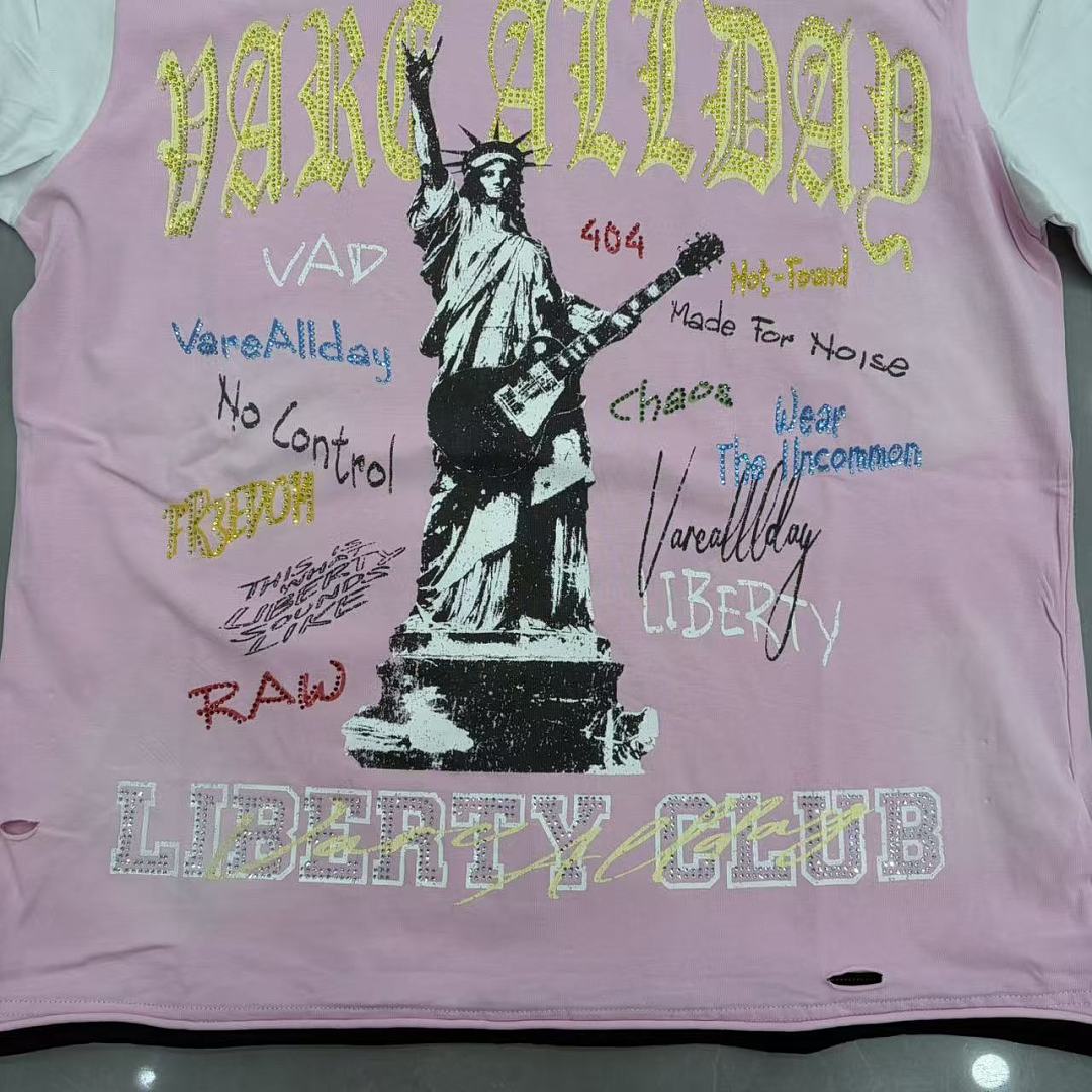 Vintage Liberty Graphic Tee – Pink Streetwear Short Sleeve T-Shirt